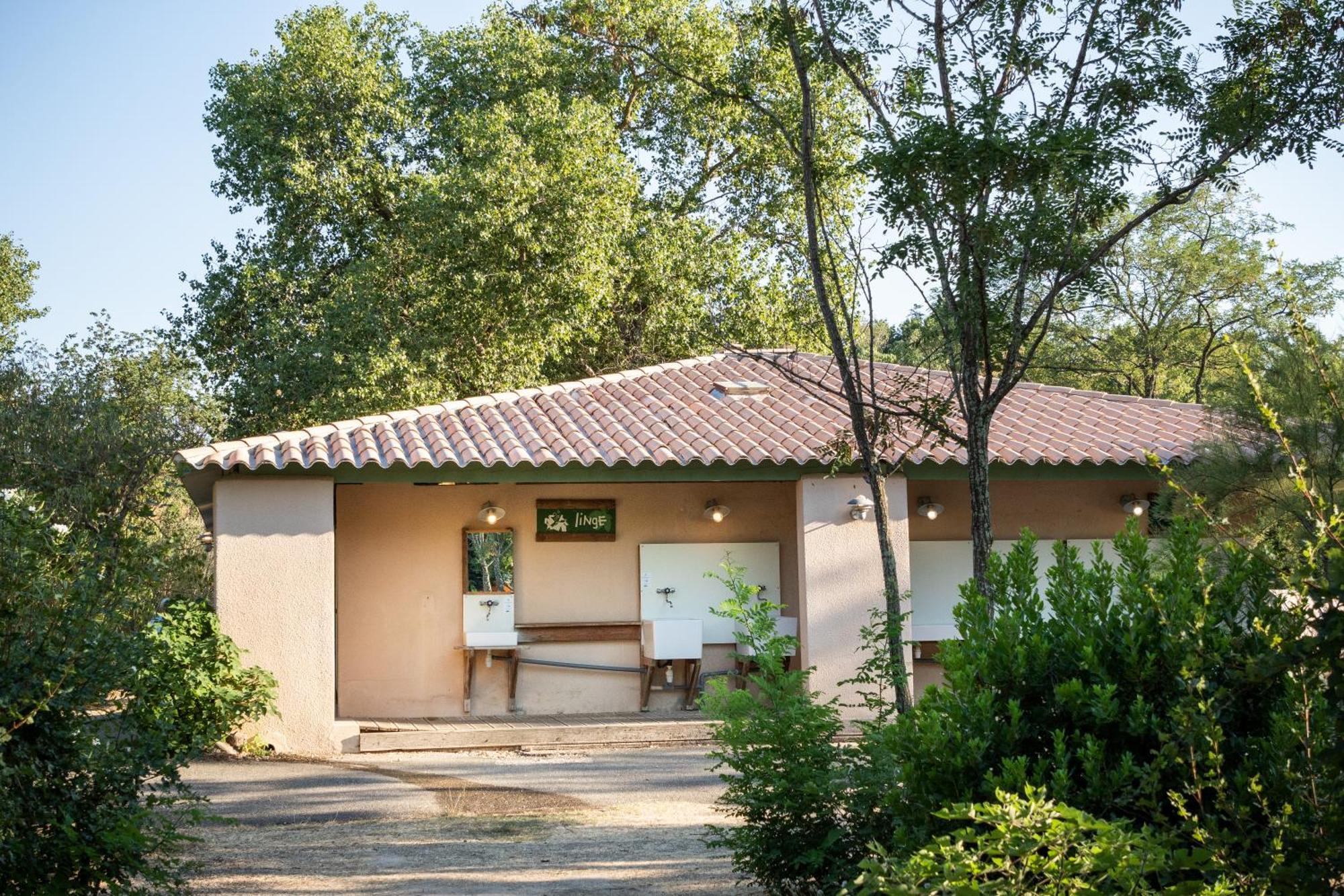 Huttopia Le Moulin Saint-Martin-d'Ardeche Exterior photo